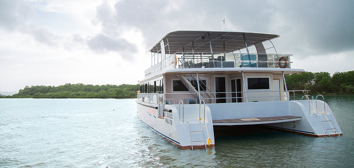 corporate-boat-hire-in-goa-boatgoa-3.jpg