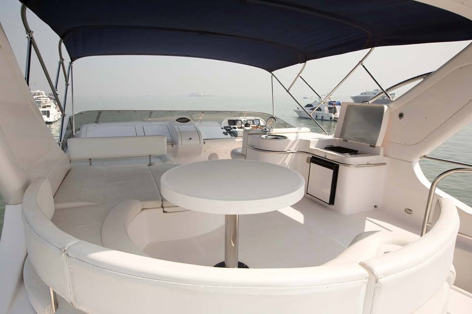 majesty-yacht-charter-goa-3.jpg